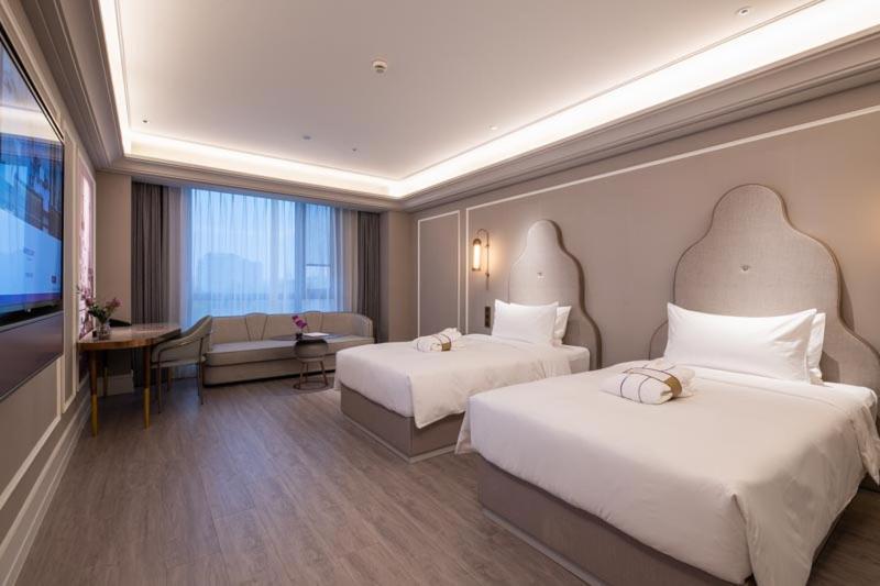 Hotel Mercure Xujiahui South